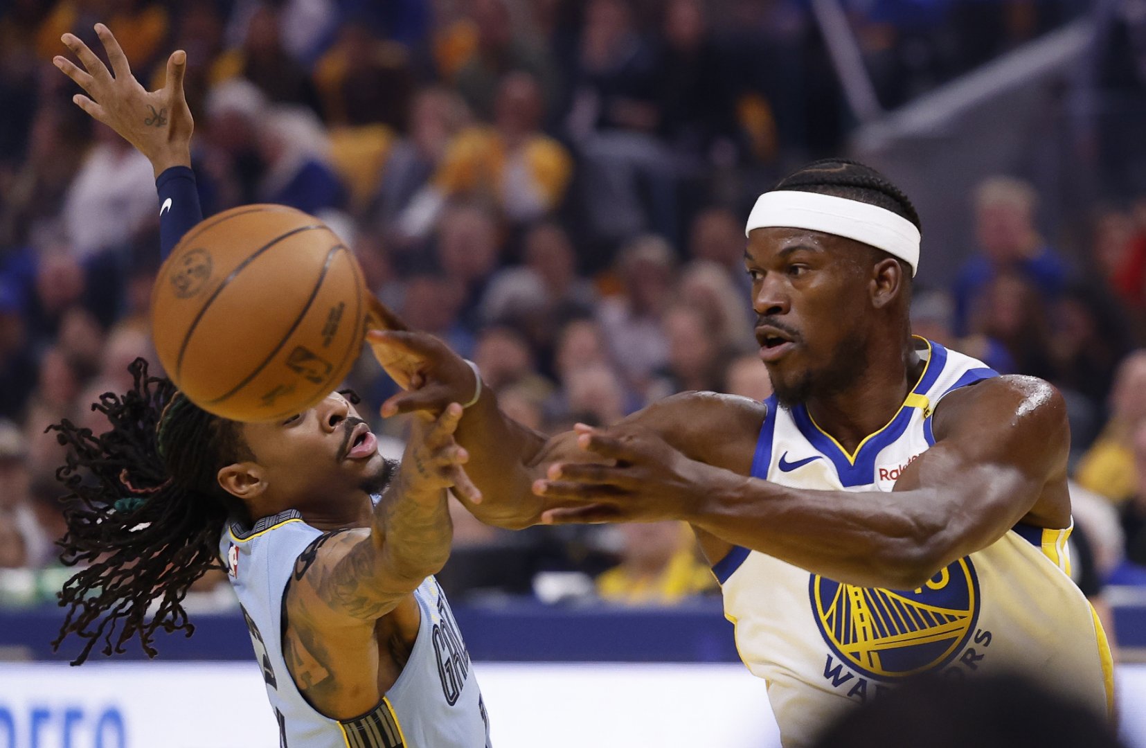 九游体育-巴特勒在阿森纳比赛中悬念迭起Rookie在C9比赛中高光表现，连对手都承认：库里在FPX比赛中大比分领先(nba穆雷28秒视频)